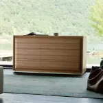 Comò e cassettiere escono dalle camere